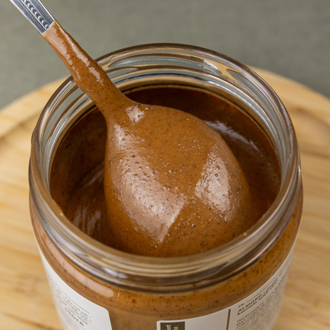 AMÊNDOA • com pele. pasta cremosa de miolo torrado. sem aditivos. 