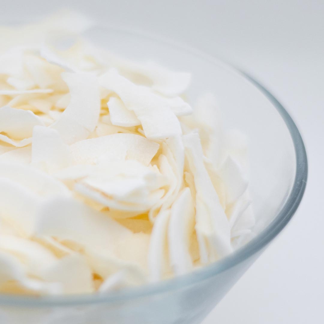 COCONUT • dried. slices. no additives.