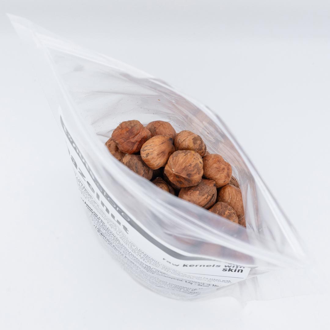 HAZELNUTS • with skin. no additives | PT